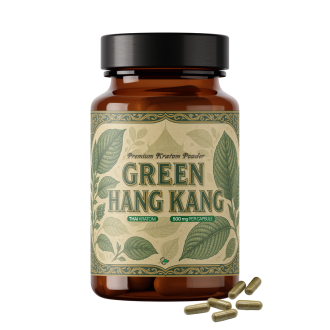 Flacon en verre ambré de poudre de kratom de qualité supérieure, étiqueté Green Hang Kang Thai Kratom 600 mg par capsule, avec un motif de feuille botanique verte sur l'étiquette et plusieurs capsules de kratom vertes posées devant le flacon sur un fond b