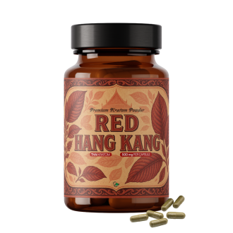 Flacon en verre ambré de poudre de kratom de qualité supérieure, étiqueté « Kratom thaïlandais Hang Kang rouge 500 mg par capsule », avec un motif de feuille botanique rouge sur l'étiquette et plusieurs capsules de kratom rouges posées devant le flacon su
